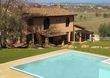 Hotel Nora 2*